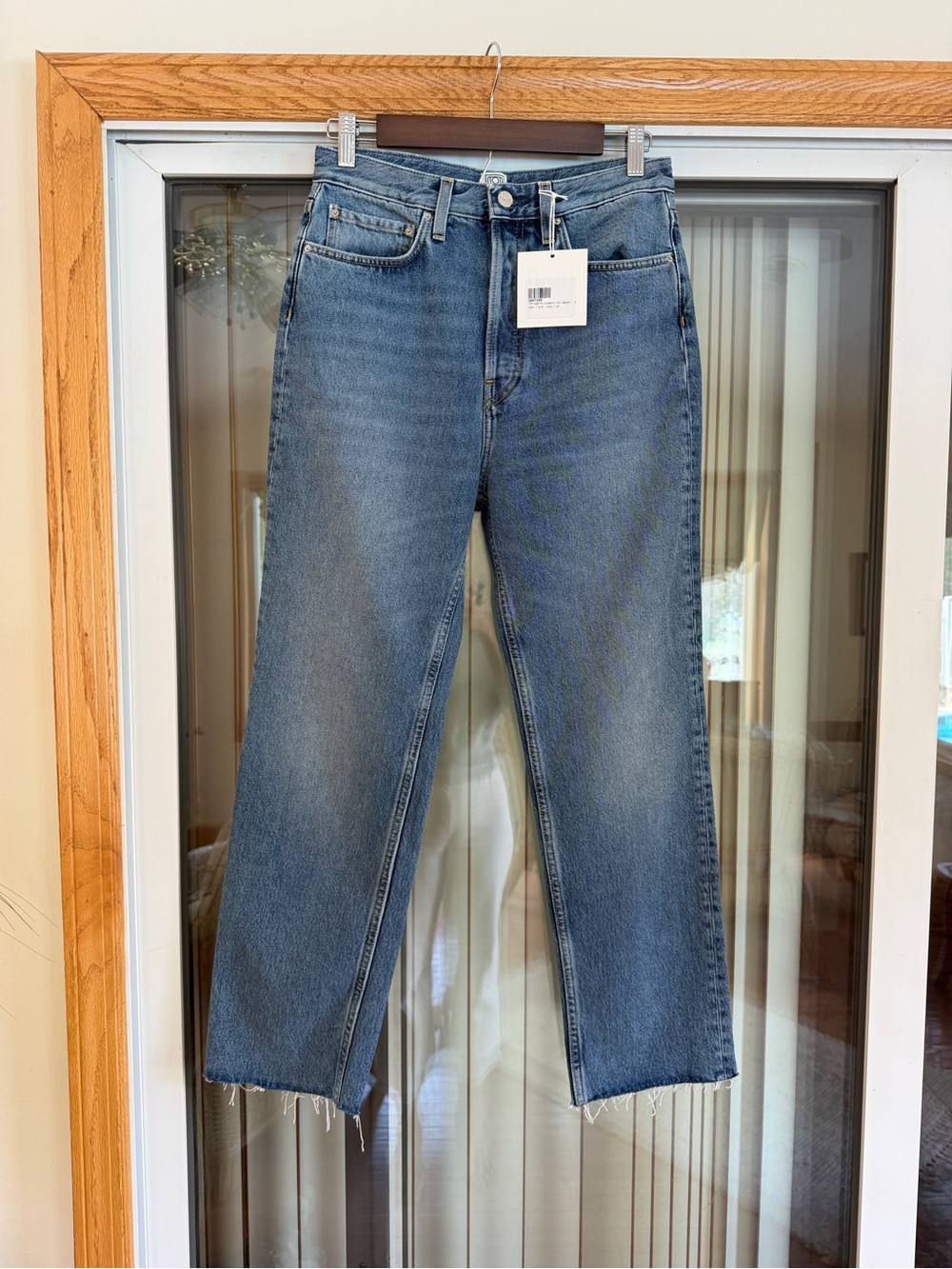 NWT Toteme Classic Cut Straight-Leg Jeans in Medium Blue Wash